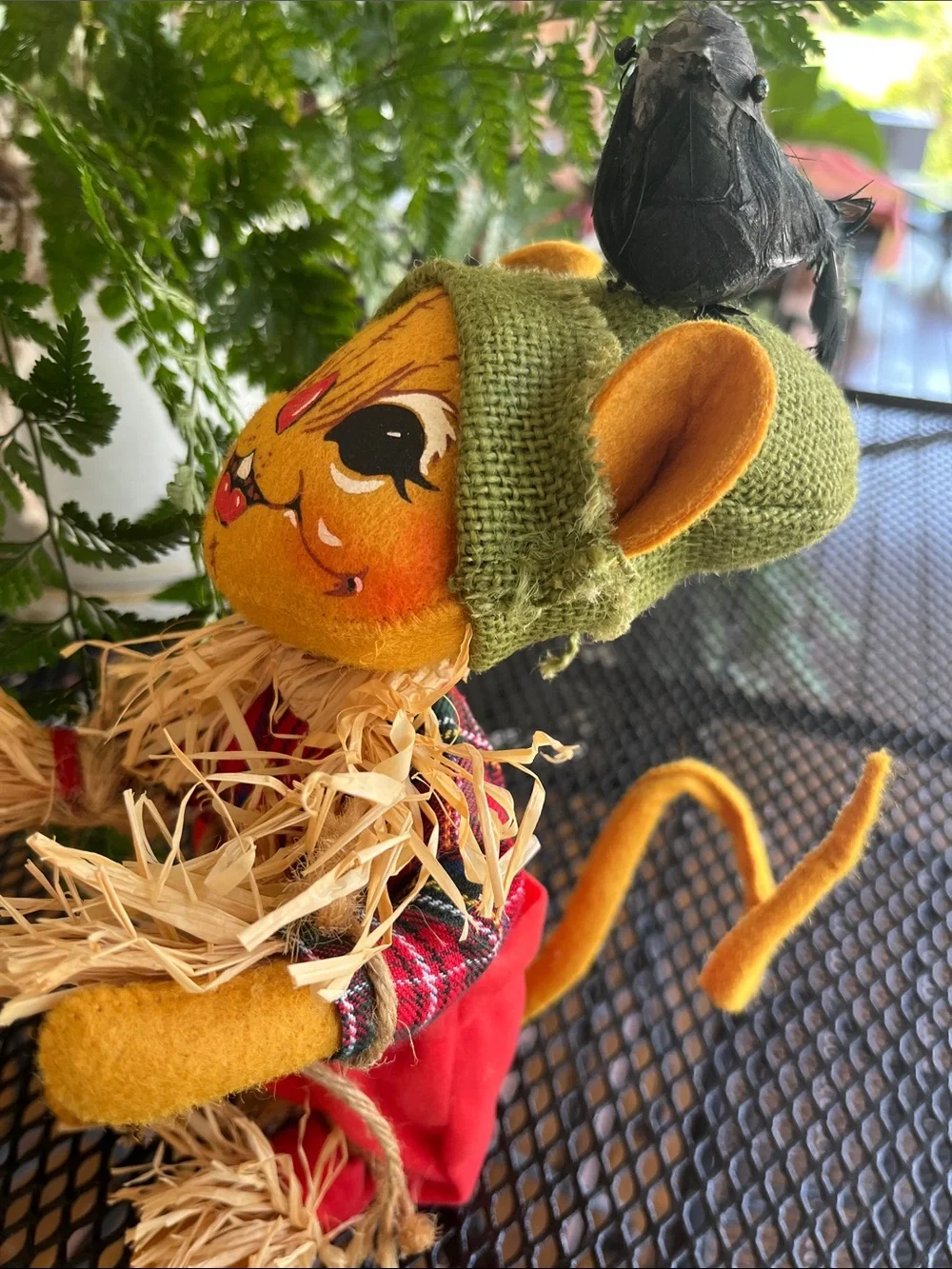 2004 Annalee 10” Scarecrow Mouse W/Crow On Head Thanksgiving Autumn Doll
